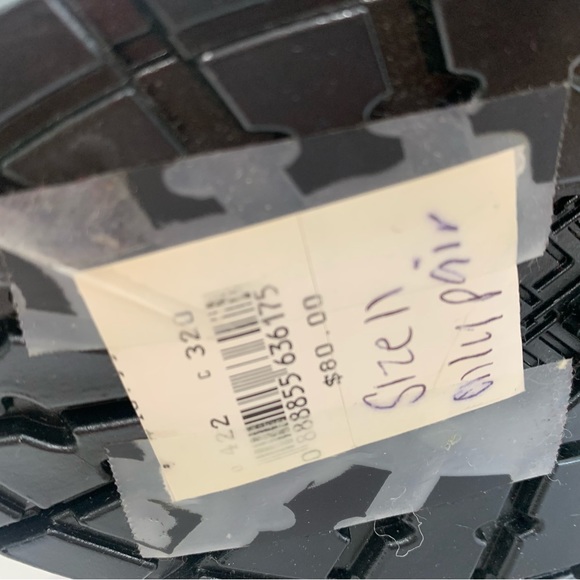 UGG NWT in box Shaye style black patent rain boots size 11 Gorgeous boots - Picture 13 of 14